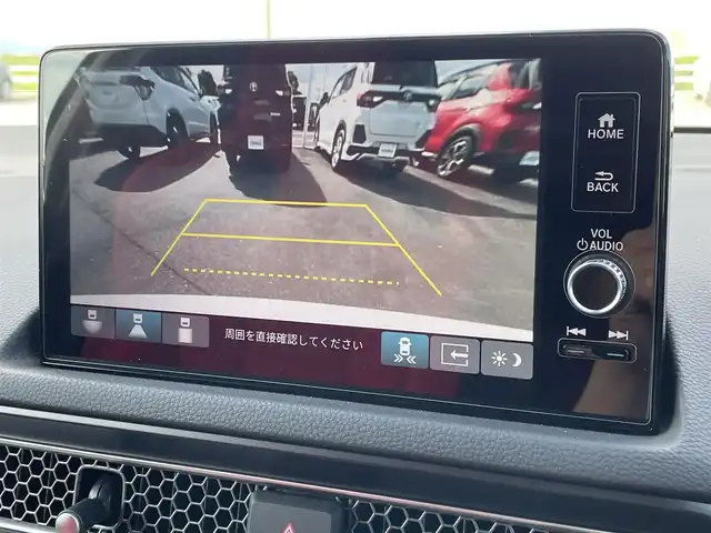 ホンダ シビック タイプR 佐賀県 2024(令6)年 0.3万km チャンピオンシップホワイト 純正9インチHonda CONNECTディスプレイ/・フルセグTV/AM/FM/USB/Bluetooth/・AppleCarPlay/AndroidAuto/バックカメラ/ビルトインETC2.0/電子パーキングブレーキ/BRAKE HOLD機能/前席Honda TYPE Rシート/TYPE R専用ステアリングホイール/アダプティブダンパーシステム/TYPE R専用サスペンション/19インチリバースリムアルミホイール/ Brembo社製フロント大径ベンチレーテッド2ピースディスクブレーキ（φ350mm）/Brembo社製フロントアルミ対向4ポットキャリパー/リアディスクブレーキ（φ305mm）/ステンレス製スポーツペダル/アルミ製シフトノブ/純正ドアバイザ―/新車時保証書/記録簿/取扱説明書/スペアキー１本/Honda SENSING/・衝突軽減ブレーキ（CMBS）/・路外逸脱抑制機能/・アダプティブクルーズコントロール（ACC）/・車線維持支援システム（LKAS）/・近距離衝突軽減ブレーキ/・先行車発進お知らせ機能/・標識認識機能/・ブラインドスポットインフォメーション/・パーキングセンサーシステム