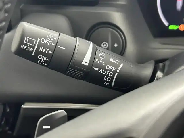 ホンダ ヴェゼル ハイブリッド e:HEV Z 熊本県 2025(令7)年 0.1千km クリスタルブラックパール 登録済未使用車/純正ナビ（ＡｐｐｌＣａｒＰｌａｙ・ＡｎｄｒｏｉｄＡｕｔｏ・ＢＴ・フルセグ・ＵＳＢ）/バックカメラ　/ビルトインＥＴＣ２．０　/ホンダセンシング/・レーダークルーズコントロール　/・ブラインドスポットモニター/・衝突軽減ブレーキ/・誤発進制御機能/・路外逸脱制御機能/・車線維持支援システム/・先行車発進お知らせ機能/・標識認識機能/横滑り防止/ダウンヒルアシスト/前席シートヒーター/ステアリングヒーター/置くだけ充電/パワーバックドア/ハーフレザーシート/純正１８インチAW/オートライト/LEDヘッドライト/スマートキー/プッシュスタート/スペアキー1本/保証書/取扱説明書