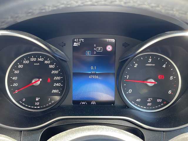 メルセデス・ベンツ ＧＬＣ２２０ d 4マチック AMGライン 神奈川県 2022(令4)年 4.8万km ダイヤモンドホワイト 純正ナビ/(FM/AM/USB/BT/TV)/バックカメラ/ETC2.0/360°カメラ/パワーシート(D/N席)/シートヒーター(全席)/置くだけ充電/ハーフレザーシート/LEDヘッドライト/アクティブレーンキーピングアシスト/ブラインドスポットアシスト/コーナーセンサー/ドライブレコーダー(前後)/純正AW/取扱説明書