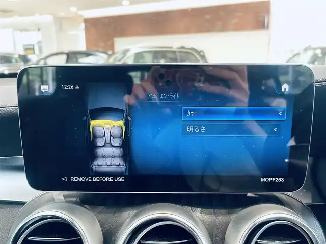 メルセデス・ベンツ ＧＬＣ２２０ d 4マチック クーペ AMGライン 大阪府 2022(令4)年 4.8万km ダイヤモンドホワイト レーダーセーフティP/ハーフレザー/メモリ付きパワーシート/シートヒーター/純正ナビ/TV/360度カメラ/applecarplay/ACC/ブラインドスポット/純正19インチAW/LEDヘッドライト/アンビエントライト/電動リアゲート/ワイヤレス充電