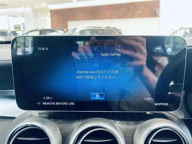 メルセデス・ベンツ ＧＬＣ２２０ d 4マチック クーペ AMGライン 大阪府 2022(令4)年 4.8万km ダイヤモンドホワイト レーダーセーフティP/ハーフレザー/メモリ付きパワーシート/シートヒーター/純正ナビ/TV/360度カメラ/applecarplay/ACC/ブラインドスポット/純正19インチAW/LEDヘッドライト/アンビエントライト/電動リアゲート/ワイヤレス充電
