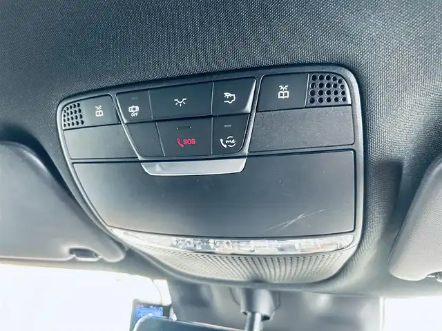 メルセデス・ベンツ ＧＬＣ２２０ d 4マチック クーペ AMGライン 大阪府 2022(令4)年 4.8万km ダイヤモンドホワイト レーダーセーフティP/ハーフレザー/メモリ付きパワーシート/シートヒーター/純正ナビ/TV/360度カメラ/applecarplay/ACC/ブラインドスポット/純正19インチAW/LEDヘッドライト/アンビエントライト/電動リアゲート/ワイヤレス充電