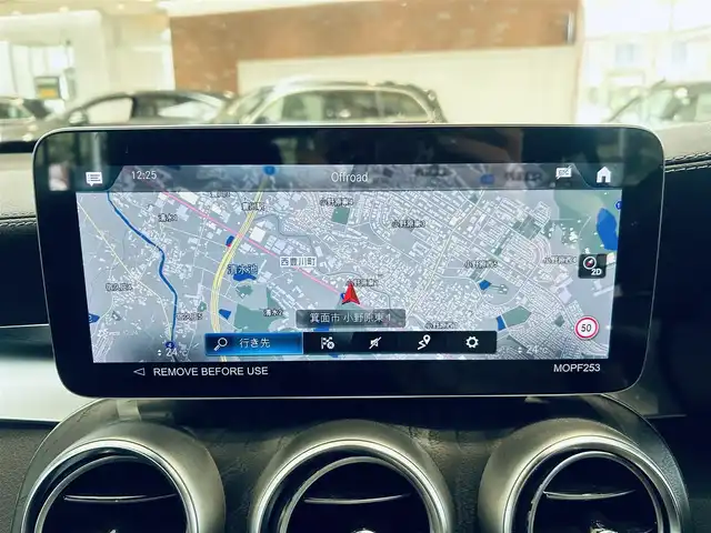 メルセデス・ベンツ ＧＬＣ２２０ d 4マチック クーペ AMGライン 大阪府 2022(令4)年 4.8万km ダイヤモンドホワイト レーダーセーフティP/ハーフレザー/メモリ付きパワーシート/シートヒーター/純正ナビ/TV/360度カメラ/applecarplay/ACC/ブラインドスポット/純正19インチAW/LEDヘッドライト/アンビエントライト/電動リアゲート/ワイヤレス充電