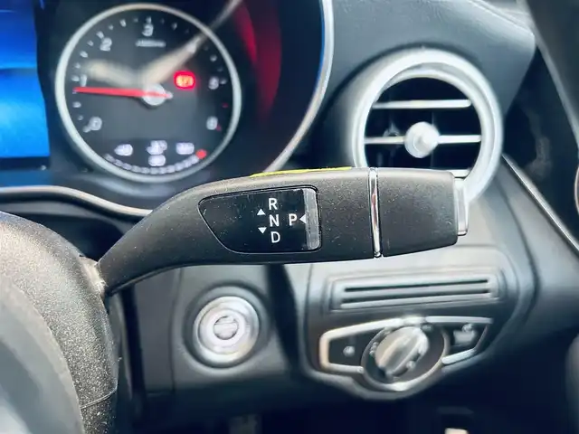 メルセデス・ベンツ ＧＬＣ２２０ d 4マチック クーペ AMGライン 大阪府 2022(令4)年 4.8万km ダイヤモンドホワイト レーダーセーフティP/ハーフレザー/メモリ付きパワーシート/シートヒーター/純正ナビ/TV/360度カメラ/applecarplay/ACC/ブラインドスポット/純正19インチAW/LEDヘッドライト/アンビエントライト/電動リアゲート/ワイヤレス充電