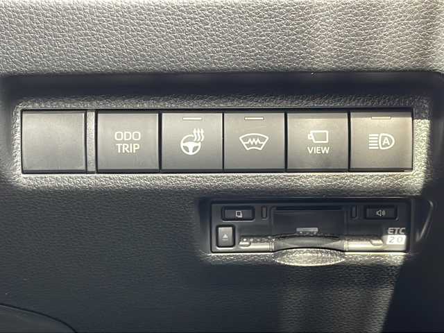 トヨタ ＲＡＶ４ ハイブリッド アドベンチャー 青森県 2025(令7)年 0.5万km アーバンカーキ 4WD/寒冷地仕様/ワンオーナー/純正10.5インチコネクトナビ・フルセグTV/Bluetooth/USB/HDMI/OPパノラミックビューモニター/合皮スポーツシート/運転席パワーシート/前席エアシート・ヒーター/ステアリングヒーター/セーフティセンス/プリクラッシュセーフティ/レーダークルーズコントロール/レーントレーシングアシスト/オートマチックハイビーム/ブラインドスポットモニター/前後純正ドライブレコーダー/ビルトインETC2.0/トランクルーム保護マット/LEDヘッドライト/LEDフォグランプ/LEDリアフォグランプ/純正19インチアルミ/ルーフレール/モデリスタバンパープロテクター(JAOS)/モデリスタサイドステップ/スペアキー/保証書・取説書