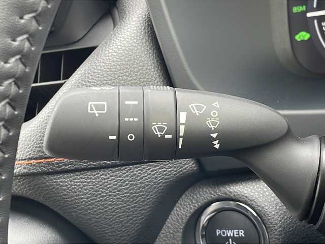 トヨタ ＲＡＶ４ ハイブリッド アドベンチャー 青森県 2025(令7)年 0.5万km アーバンカーキ 4WD/寒冷地仕様/ワンオーナー/純正10.5インチコネクトナビ・フルセグTV/Bluetooth/USB/HDMI/OPパノラミックビューモニター/合皮スポーツシート/運転席パワーシート/前席エアシート・ヒーター/ステアリングヒーター/セーフティセンス/プリクラッシュセーフティ/レーダークルーズコントロール/レーントレーシングアシスト/オートマチックハイビーム/ブラインドスポットモニター/前後純正ドライブレコーダー/ビルトインETC2.0/トランクルーム保護マット/LEDヘッドライト/LEDフォグランプ/LEDリアフォグランプ/純正19インチアルミ/ルーフレール/モデリスタバンパープロテクター(JAOS)/モデリスタサイドステップ/スペアキー/保証書・取説書
