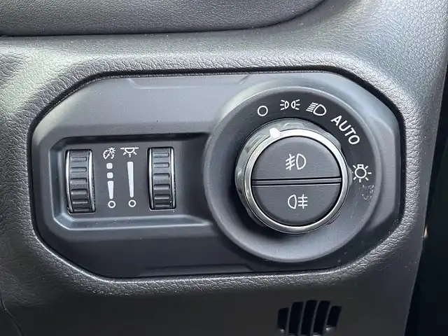 クライスラー・ジープ ジープ ラングラー アンリミテッド サハラ 三重県 2023(令5)年 1.8万km サージグリーン ワンオーナー/黒革/ACC/フロント　サイド　リアカメラ/シートヒーター/ステアリングヒーター/純正ナビ/TV/純正18インチAW