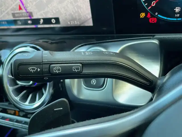 メルセデス・ベンツ Ｍ・ベンツ ＧＬＢ２００ｄ 4マチック 香川県 2022(令4)年 1.4万km コスモスブラック 純正ナビ/BT/USB/地デジ/全方位カメラ/バックカメラ/ACC/ブラインドスポットモニター/レーンアシスト/衝突軽減/アンビエントライト/パノラマサンルーフ/ハーフレザーシート/ドライブレコーダー/スマートキー/4WD/アイドリングストップ/シートヒーター/パワーバックドア/コーナーセンサー/純正18インチアルミ
