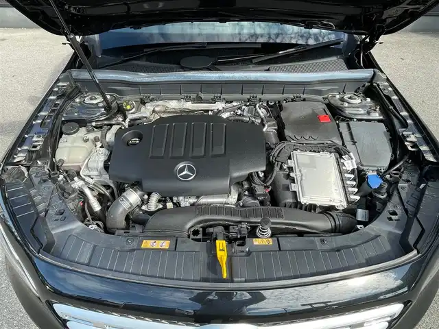 メルセデス・ベンツ Ｍ・ベンツ ＧＬＢ２００ｄ 4マチック 香川県 2022(令4)年 1.4万km コスモスブラック 純正ナビ/BT/USB/地デジ/全方位カメラ/バックカメラ/ACC/ブラインドスポットモニター/レーンアシスト/衝突軽減/アンビエントライト/パノラマサンルーフ/ハーフレザーシート/ドライブレコーダー/スマートキー/4WD/アイドリングストップ/シートヒーター/パワーバックドア/コーナーセンサー/純正18インチアルミ