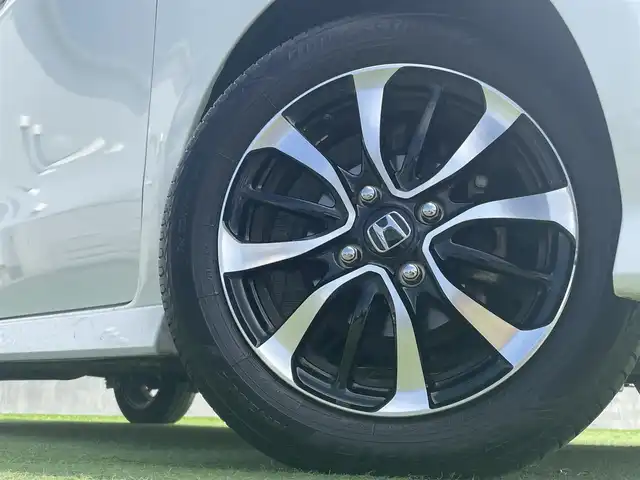 ホンダ Ｎ ＢＯＸ カスタム G L ホンダセンシング 香川県 2020(令2)年 4.2万km プラチナホワイトパール 純正メモリーナビ/→AM/FM/CD/DVD/Bluetooth/フルセグTV/ホンダセンシング/レーダークルーズコントロール/レーンキープアシスト/ビルトインETC/バックカメラ/前方ドライブレコーダー/シートヒーター/両側パワースライドドア/LEDヘッドライト/アイドリングストップ/サンシェード/プッシュスタート/スマートキー/純正14インチアルミホイール/純正フロアマット/ステアリングスイッチ