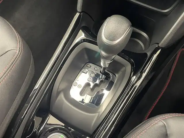 プジョー ２００８ GTライン 岡山県 2018(平30)年 3.8万km 黒 GTライン/純正ナビ/Bluetooth/クルコン/バックカメラ/アクティブシティブレーキ/パーキングアシスト/アンビエントライト/ドラレコ（F/R）/純正LEDヘッドライト/ブラック＆ホワイトエディション専用ホイル/スペアキー/ETC