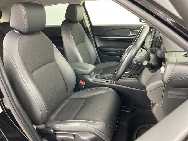 ホンダ ヴェゼル ハイブリッド e:HEV Z 道央・札幌 2024(令6)年 3.4万km クリスタルブラックパール ・ワンオーナー/・4WD/・寒冷地仕様/・純正ナビ&BT&TV&スマホ連携/・全方位カメラ/・プレミアムオーディオ/・電動リアゲート/・ホンダセンシング/・ブラインドスポットモニター/・前席シートヒーター/・ステアリングヒーター/・ドアミラーヒーター/・置くだけ充電/・ビルトインETC/・LEDヘッドライト/・純正18インチAW