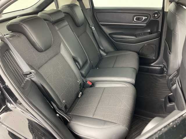 ホンダ ヴェゼル ハイブリッド e:HEV Z 道央・札幌 2024(令6)年 3.4万km クリスタルブラックパール ・ワンオーナー/・4WD/・寒冷地仕様/・純正ナビ&BT&TV&スマホ連携/・全方位カメラ/・プレミアムオーディオ/・電動リアゲート/・ホンダセンシング/・ブラインドスポットモニター/・前席シートヒーター/・ステアリングヒーター/・ドアミラーヒーター/・置くだけ充電/・ビルトインETC/・LEDヘッドライト/・純正18インチAW