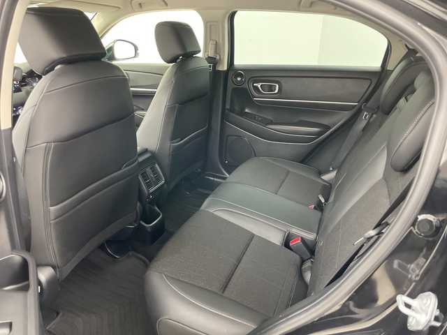 ホンダ ヴェゼル ハイブリッド e:HEV Z 道央・札幌 2024(令6)年 3.4万km クリスタルブラックパール ・ワンオーナー/・4WD/・寒冷地仕様/・純正ナビ&BT&TV&スマホ連携/・全方位カメラ/・プレミアムオーディオ/・電動リアゲート/・ホンダセンシング/・ブラインドスポットモニター/・前席シートヒーター/・ステアリングヒーター/・ドアミラーヒーター/・置くだけ充電/・ビルトインETC/・LEDヘッドライト/・純正18インチAW