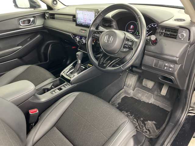 ホンダ ヴェゼル ハイブリッド e:HEV Z 道央・札幌 2024(令6)年 3.4万km クリスタルブラックパール ・ワンオーナー/・4WD/・寒冷地仕様/・純正ナビ&BT&TV&スマホ連携/・全方位カメラ/・プレミアムオーディオ/・電動リアゲート/・ホンダセンシング/・ブラインドスポットモニター/・前席シートヒーター/・ステアリングヒーター/・ドアミラーヒーター/・置くだけ充電/・ビルトインETC/・LEDヘッドライト/・純正18インチAW