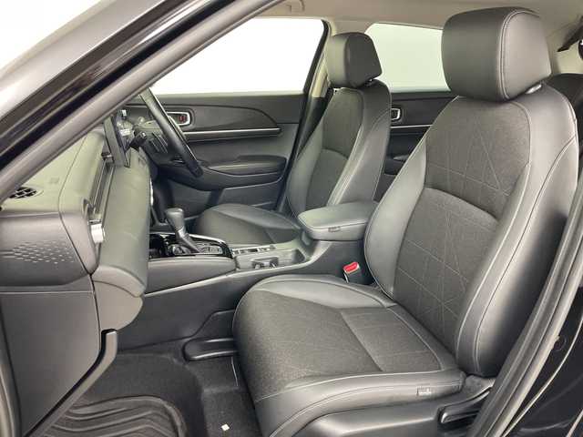 ホンダ ヴェゼル ハイブリッド e:HEV Z 道央・札幌 2024(令6)年 3.4万km クリスタルブラックパール ・ワンオーナー/・4WD/・寒冷地仕様/・純正ナビ&BT&TV&スマホ連携/・全方位カメラ/・プレミアムオーディオ/・電動リアゲート/・ホンダセンシング/・ブラインドスポットモニター/・前席シートヒーター/・ステアリングヒーター/・ドアミラーヒーター/・置くだけ充電/・ビルトインETC/・LEDヘッドライト/・純正18インチAW