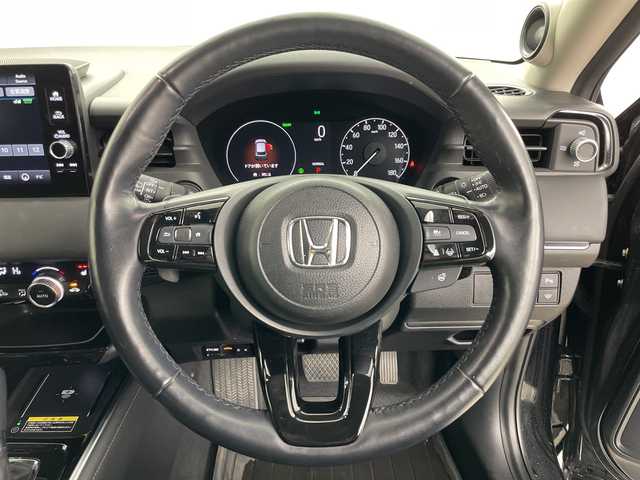 ホンダ ヴェゼル ハイブリッド e:HEV Z 道央・札幌 2024(令6)年 3.4万km クリスタルブラックパール ・ワンオーナー/・4WD/・寒冷地仕様/・純正ナビ&BT&TV&スマホ連携/・全方位カメラ/・プレミアムオーディオ/・電動リアゲート/・ホンダセンシング/・ブラインドスポットモニター/・前席シートヒーター/・ステアリングヒーター/・ドアミラーヒーター/・置くだけ充電/・ビルトインETC/・LEDヘッドライト/・純正18インチAW