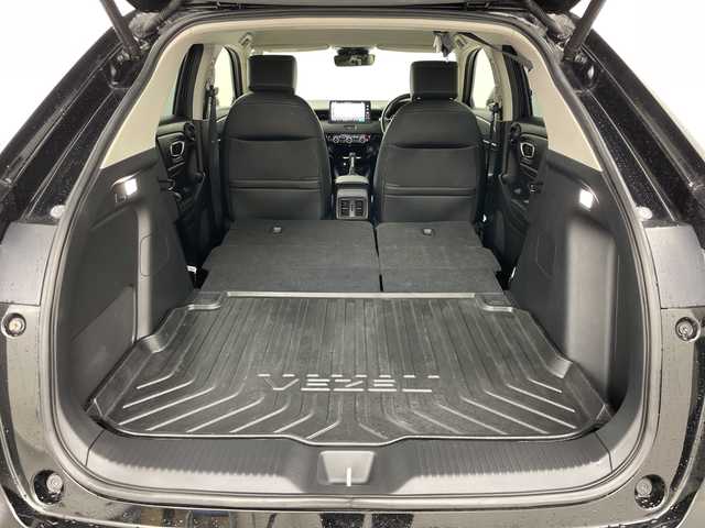 ホンダ ヴェゼル ハイブリッド e:HEV Z 道央・札幌 2024(令6)年 3.4万km クリスタルブラックパール ・ワンオーナー/・4WD/・寒冷地仕様/・純正ナビ&BT&TV&スマホ連携/・全方位カメラ/・プレミアムオーディオ/・電動リアゲート/・ホンダセンシング/・ブラインドスポットモニター/・前席シートヒーター/・ステアリングヒーター/・ドアミラーヒーター/・置くだけ充電/・ビルトインETC/・LEDヘッドライト/・純正18インチAW