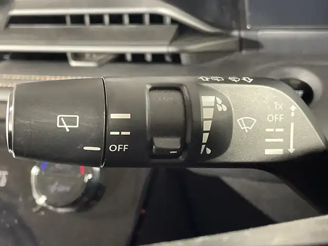 日産 セレナ e－パワー ハイウェイスター V 福岡県 2023(令5)年 1.6万km アズライトブルー 純正12型ナビ（BT/AndroidAuto/AMFM/USB/HDMI） /フルセグTV　/フリップダウンモニター/レーダークルーズコントロール　/デジタルインナーミラー/ドラレコ前後　/両側パワースライド　/標識認識機能　/パーキングアシスト/先行車発信お知らせ機能/横滑り防止装置/衝突被害軽減システム/ETC2.0/スマートキー（スペアキー1本）/純正AW/純正フロアマット