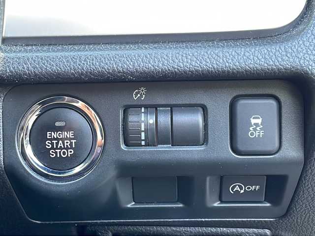 スバル インプレッサ ＸＶ 2．0i－L アイサイト 徳島県 2013(平25)年 14.5万km デザートカーキ 社外SD7型ナビ　CN-S310WD/（ラジオ/フルセグ/DISC/BT/iPod）/追従式クルーズコントロール/純正17インチアルミホイール/前後コーナーセンサー/パドルシフト/ドアバイザー/フォグライト/純正フロアマット/電動リアゲート/スペアキー/ETC/キセノンヘッドライト/ステアリングリモコン/取扱説明書/新車時保証書