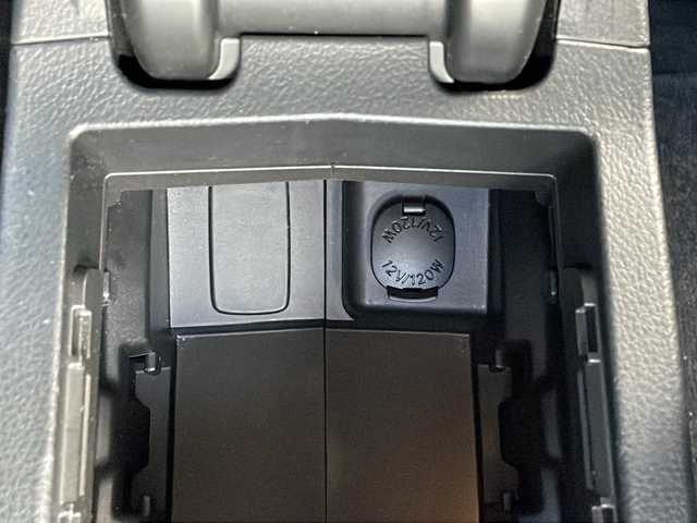 スバル インプレッサ ＸＶ 2．0i－L アイサイト 徳島県 2013(平25)年 14.5万km デザートカーキ 社外SD7型ナビ　CN-S310WD/（ラジオ/フルセグ/DISC/BT/iPod）/追従式クルーズコントロール/純正17インチアルミホイール/前後コーナーセンサー/パドルシフト/ドアバイザー/フォグライト/純正フロアマット/電動リアゲート/スペアキー/ETC/キセノンヘッドライト/ステアリングリモコン/取扱説明書/新車時保証書