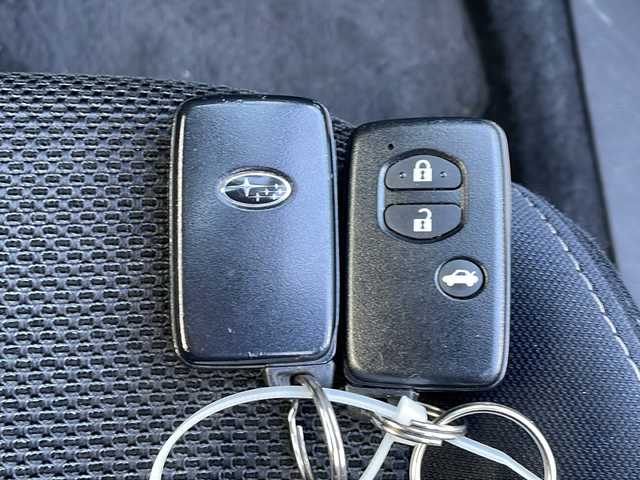 スバル インプレッサ ＸＶ 2．0i－L アイサイト 徳島県 2013(平25)年 14.5万km デザートカーキ 社外SD7型ナビ　CN-S310WD/（ラジオ/フルセグ/DISC/BT/iPod）/追従式クルーズコントロール/純正17インチアルミホイール/前後コーナーセンサー/パドルシフト/ドアバイザー/フォグライト/純正フロアマット/電動リアゲート/スペアキー/ETC/キセノンヘッドライト/ステアリングリモコン/取扱説明書/新車時保証書