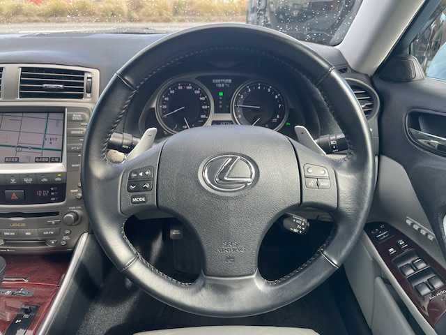 レクサス ＩＳ 250 バージョンL 三重県 2007(平19)年 7万km ライトブルーM 純正HDDナビゲーション/【CD/DVD/MD/MSV】/バックカメラ/ビルトインETC/パドルシフト/レザーシート/D/N席パワーシート/D/N席シートベンチレーション/D/N席シートヒーター/オートライト/HIDヘッドライト/フロントフォグランプ/フロント225/45R17インチ純正AW/リア245/45R17インチ純正AW/プッシュスタート/スマートキー/純正フロアマット