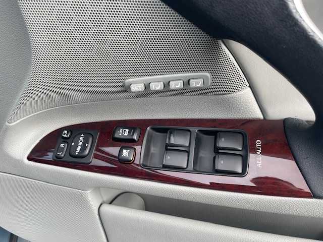 レクサス ＩＳ 250 バージョンL 三重県 2007(平19)年 7万km ライトブルーM 純正HDDナビゲーション/【CD/DVD/MD/MSV】/バックカメラ/ビルトインETC/パドルシフト/レザーシート/D/N席パワーシート/D/N席シートベンチレーション/D/N席シートヒーター/オートライト/HIDヘッドライト/フロントフォグランプ/フロント225/45R17インチ純正AW/リア245/45R17インチ純正AW/プッシュスタート/スマートキー/純正フロアマット