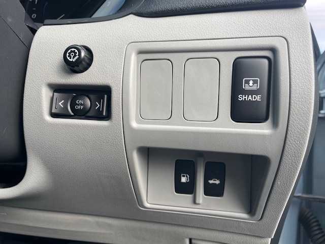 レクサス ＩＳ 250 バージョンL 三重県 2007(平19)年 7万km ライトブルーM 純正HDDナビゲーション/【CD/DVD/MD/MSV】/バックカメラ/ビルトインETC/パドルシフト/レザーシート/D/N席パワーシート/D/N席シートベンチレーション/D/N席シートヒーター/オートライト/HIDヘッドライト/フロントフォグランプ/フロント225/45R17インチ純正AW/リア245/45R17インチ純正AW/プッシュスタート/スマートキー/純正フロアマット