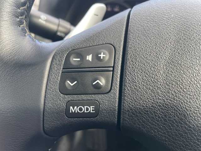 レクサス ＩＳ 250 バージョンL 三重県 2007(平19)年 7万km ライトブルーM 純正HDDナビゲーション/【CD/DVD/MD/MSV】/バックカメラ/ビルトインETC/パドルシフト/レザーシート/D/N席パワーシート/D/N席シートベンチレーション/D/N席シートヒーター/オートライト/HIDヘッドライト/フロントフォグランプ/フロント225/45R17インチ純正AW/リア245/45R17インチ純正AW/プッシュスタート/スマートキー/純正フロアマット