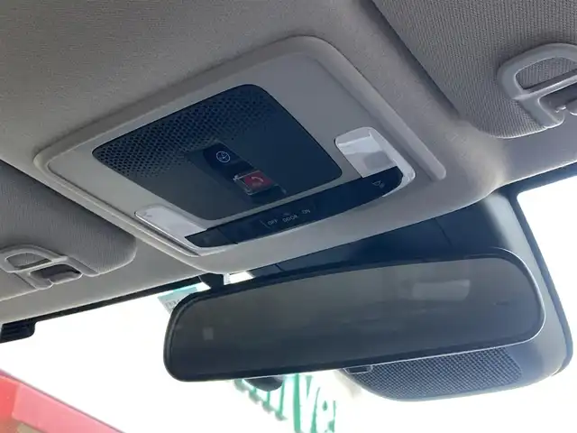 ホンダ ヴェゼル ハイブリッド e:HEV X 長崎県 2022(令4)年 2.1万km プレミアムクリスタルレッドM ホンダセンシング/・衝突被害軽減ブレーキ/・レーダークルーズコントロール/・レーンキープアシスト/Honda CONNECTディスプレー/・ナビ/・Bluetooth接続/・フルセグTV/・スマートフォン連携/バックカメラ/ビルトインETC2.0/ワイヤレス充電/ステアリングスイッチ/パドルシフト/電子パーキング/オートホールド機能/ダウンヒルアシスト/コーナーセンサー/横すべり防止装置/ISOFIX/ドライブレコーダー