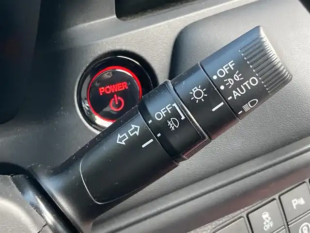 ホンダ ヴェゼル ハイブリッド e:HEV X 長崎県 2022(令4)年 2.1万km プレミアムクリスタルレッドM ホンダセンシング/・衝突被害軽減ブレーキ/・レーダークルーズコントロール/・レーンキープアシスト/Honda CONNECTディスプレー/・ナビ/・Bluetooth接続/・フルセグTV/・スマートフォン連携/バックカメラ/ビルトインETC2.0/ワイヤレス充電/ステアリングスイッチ/パドルシフト/電子パーキング/オートホールド機能/ダウンヒルアシスト/コーナーセンサー/横すべり防止装置/ISOFIX/ドライブレコーダー