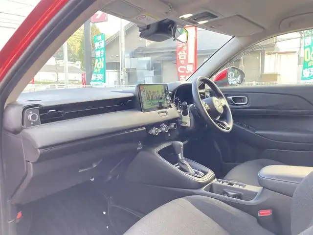 ホンダ ヴェゼル ハイブリッド e:HEV X 長崎県 2022(令4)年 2.1万km プレミアムクリスタルレッドM ホンダセンシング/・衝突被害軽減ブレーキ/・レーダークルーズコントロール/・レーンキープアシスト/Honda CONNECTディスプレー/・ナビ/・Bluetooth接続/・フルセグTV/・スマートフォン連携/バックカメラ/ビルトインETC2.0/ワイヤレス充電/ステアリングスイッチ/パドルシフト/電子パーキング/オートホールド機能/ダウンヒルアシスト/コーナーセンサー/横すべり防止装置/ISOFIX/ドライブレコーダー