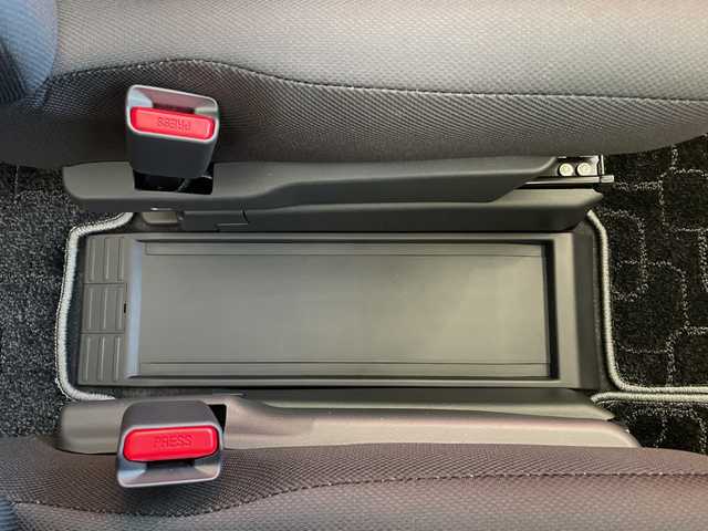 トヨタ ルーミー カスタムG－T 埼玉県 2025(令7)年 0.1千km ブラックマイカメタリック/パールホワイト2トーン スマートアシスト /純正9インチディスプレイオーディオ/　　BT/フルセグ/CarPlay /パノラミックビューモニター /両側パワースライドドア /レーダークルーズコントロール /LEDオートライト /シートヒーター /純正15インチアルミ /電子パーキング/ステアリングスイッチ