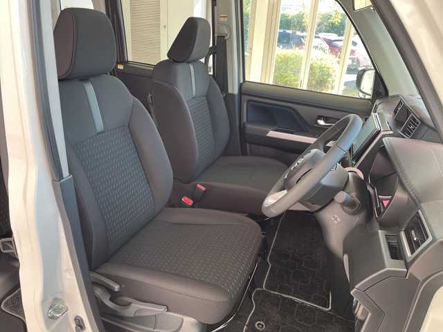 トヨタ ルーミー カスタムG－T 埼玉県 2025(令7)年 0.1千km ブラックマイカメタリック/パールホワイト2トーン スマートアシスト /純正9インチディスプレイオーディオ/　　BT/フルセグ/CarPlay /パノラミックビューモニター /両側パワースライドドア /レーダークルーズコントロール /LEDオートライト /シートヒーター /純正15インチアルミ /電子パーキング/ステアリングスイッチ