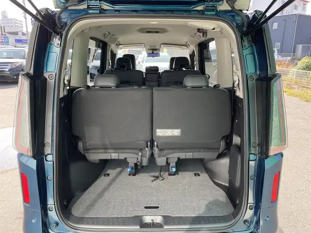 日産 セレナ 福岡県 2023(令5)年 6.5万km 青 エンジンスタートボタン/両側パワースライドドア/前後ドライブレコーダー/Bluetooth接続/前後コーナーセンサー/全方位車外カメラ/ETC2.0/MTモード付AT車