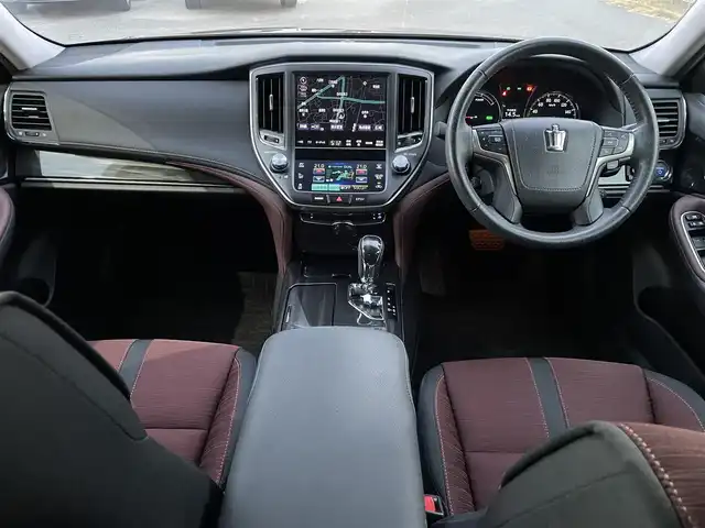 トヨタ クラウン ハイブリッド アスリートS 福岡県 2013(平25)年 7万km ダークレッドマイカメタリック 純正ナビ(ワンセグテレビ・FM・AM・BT)/前席パワーシート/クルーズコントロール/ETC/パワーバックドア/プッシュスタート/スマートキー/フォグランプ/純正フロアマット/ドアバイザー/バックカメラ