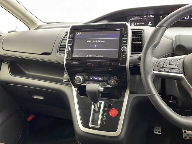 日産 セレナ ハイウェイスター Vセレクション 新潟県 2017(平29)年 4.1万km ブリリアントホワイトパール 純正ナビ/Bluetooth/純正ETC/社外フロアマット/社外アルミホイール/両側パワースライドドア/クルーズコントロール/バックカメラ/フリップダウンモニター/横滑り防止装置/オートライト/LEDヘッドライト/地図SD無し