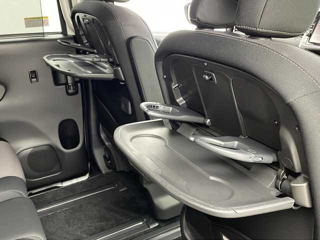 日産 セレナ ハイウェイスター Vセレクション 新潟県 2017(平29)年 4.1万km ブリリアントホワイトパール 純正ナビ/Bluetooth/純正ETC/社外フロアマット/社外アルミホイール/両側パワースライドドア/クルーズコントロール/バックカメラ/フリップダウンモニター/横滑り防止装置/オートライト/LEDヘッドライト/地図SD無し