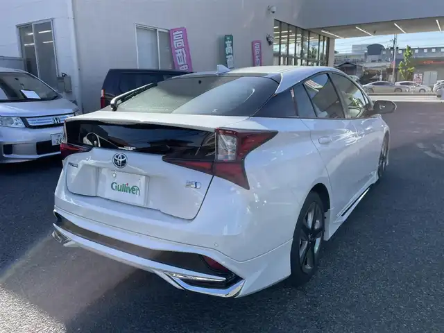トヨタ プリウス S ツーリングセレクション 大阪府 2022(令4)年 3.4万km プラチナホワイトパールマイカ モデリスタエアロ/アルパインドラレコ/アルパインデジタルインナーミラー/アルパイン9インチナビ/CD.DVD.BT.フルセグ/バックカメラ/レザーシート/シートヒーター/レーダークルコン/ETC/オートハイビーム/オートLEDライト/純正フロアマット