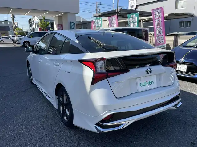 トヨタ プリウス S ツーリングセレクション 大阪府 2022(令4)年 3.4万km プラチナホワイトパールマイカ モデリスタエアロ/アルパインドラレコ/アルパインデジタルインナーミラー/アルパイン9インチナビ/CD.DVD.BT.フルセグ/バックカメラ/レザーシート/シートヒーター/レーダークルコン/ETC/オートハイビーム/オートLEDライト/純正フロアマット