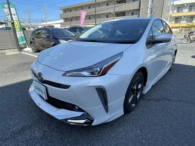トヨタ プリウス S ツーリングセレクション 大阪府 2022(令4)年 3.4万km プラチナホワイトパールマイカ モデリスタエアロ/アルパインドラレコ/アルパインデジタルインナーミラー/アルパイン9インチナビ/CD.DVD.BT.フルセグ/バックカメラ/レザーシート/シートヒーター/レーダークルコン/ETC/オートハイビーム/オートLEDライト/純正フロアマット