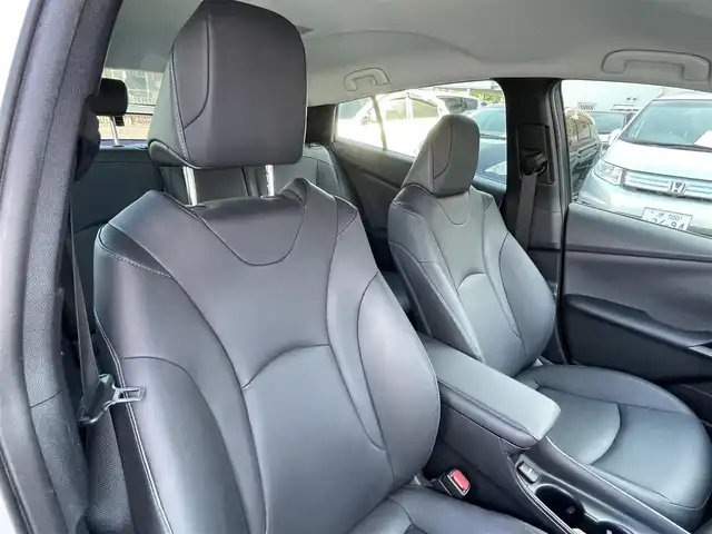 トヨタ プリウス S ツーリングセレクション 大阪府 2022(令4)年 3.4万km プラチナホワイトパールマイカ モデリスタエアロ/アルパインドラレコ/アルパインデジタルインナーミラー/アルパイン9インチナビ/CD.DVD.BT.フルセグ/バックカメラ/レザーシート/シートヒーター/レーダークルコン/ETC/オートハイビーム/オートLEDライト/純正フロアマット