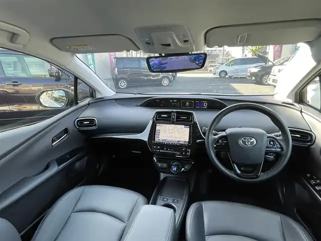 トヨタ プリウス S ツーリングセレクション 大阪府 2022(令4)年 3.4万km プラチナホワイトパールマイカ モデリスタエアロ/アルパインドラレコ/アルパインデジタルインナーミラー/アルパイン9インチナビ/CD.DVD.BT.フルセグ/バックカメラ/レザーシート/シートヒーター/レーダークルコン/ETC/オートハイビーム/オートLEDライト/純正フロアマット