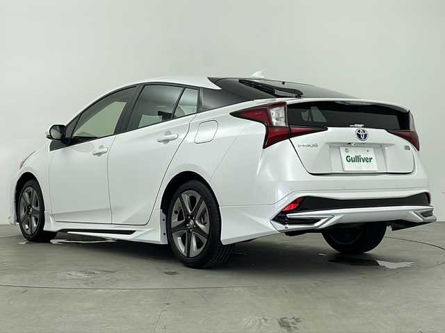 トヨタ プリウス Sツーリングセレクション 鹿児島県 2022(令4)年 3.4万km プラチナホワイトパールマイカ モデリスタフルエアロ/前後ドライブレコーダー/アルパインデジタルインナーミラー/アルパイン9インチナビ/（CD/DVD/Bluetooth/フルセグ）/バックカメラ/全席レザーシート/運転席・助手席シートヒーター/TOYOTA　Safety Sence/・プリクラッシュセーフティ/・レーントレーシングアシスト/・オートマチックハイビーム/・ロードサインアシスト/・レーダークルーズコントロール (全車速追従機能付き)/・先行車発進告知機能/・プロアクティブドライビングアシスト/ETC/オートLEDライト/純正フロアマット/新車保証書/取扱説明書