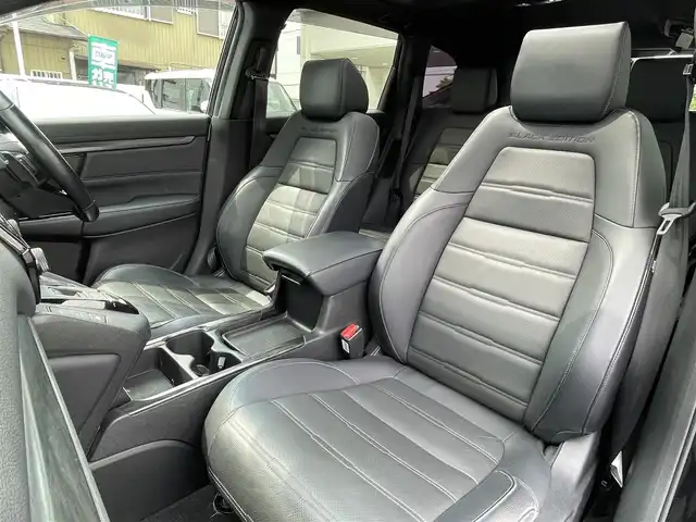 ホンダ ＣＲ－Ｖ ハイブリッド e:HEV EX ブラックED 愛知県 2021(令3)年 4.3万km クリスタルブラックパール ワンオーナー/純正SDナビ(FM/AM/CD/DVD/BT/iPod/AUX/AppleCarPlay/フルセグ)/ホンダセンシング/　・CMBSブレーキ/　・誤発進抑制機能/　・歩行者事故軽減ステアリング/　・路外逸脱抑制機能/　・渋滞追従機能付アダクティブクルーズコントロール/　・車線維持支援システム/　・先行車発進お知らせ機能/　・標識認識機能/　・ブラインドスポットインフォメーション/サンルーフ/クリアランスソナー・コーナーセンサー/バックカメラ/ETC2.0/レザーシート/パワーシート/シートヒーター/パドルシフト/革巻きステアリング/ヒートステアリング/デジタルインナーミラー/LEDヘッドライト/フォグランプ/純正AW18インチ/電動格納ミラー/アイドリングストップ/プッシュスタート/スマートキー・スペアキー１本/ステアリングリモコン/ハンズフリー/ABS/保証書