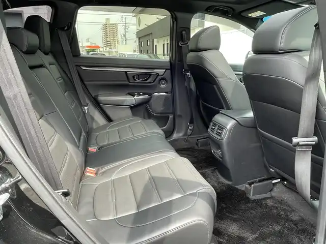 ホンダ ＣＲ－Ｖ ハイブリッド e:HEV EX ブラックED 愛知県 2021(令3)年 4.3万km クリスタルブラックパール ワンオーナー/純正SDナビ(FM/AM/CD/DVD/BT/iPod/AUX/AppleCarPlay/フルセグ)/ホンダセンシング/　・CMBSブレーキ/　・誤発進抑制機能/　・歩行者事故軽減ステアリング/　・路外逸脱抑制機能/　・渋滞追従機能付アダクティブクルーズコントロール/　・車線維持支援システム/　・先行車発進お知らせ機能/　・標識認識機能/　・ブラインドスポットインフォメーション/サンルーフ/クリアランスソナー・コーナーセンサー/バックカメラ/ETC2.0/レザーシート/パワーシート/シートヒーター/パドルシフト/革巻きステアリング/ヒートステアリング/デジタルインナーミラー/LEDヘッドライト/フォグランプ/純正AW18インチ/電動格納ミラー/アイドリングストップ/プッシュスタート/スマートキー・スペアキー１本/ステアリングリモコン/ハンズフリー/ABS/保証書