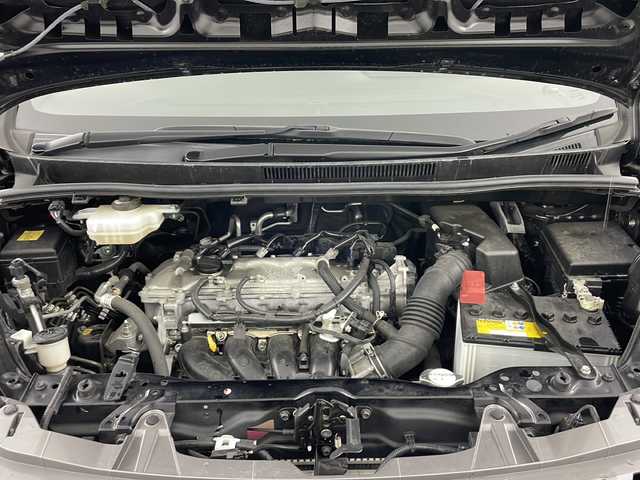 トヨタ エスクァイア Gi 愛知県 2019(令1)年 4.3万km ブラック ワンオーナー/8型ナビメモリ【AVIC-RL710】/（CD/DVD/フルセグTV/Bluetooth）/バックカメラ/両側パワースライドドア/アルパインフリップダウンモニター/衝突軽減システム/クルーズコントロール/レーンキープアシスト/オートマチックハイビーム/ドライブレコーダー/ETC/純正15インチAW/LEDヘッドライト/黒レザーシート/シートヒーター(前席)/ウッドコンビハンドル/ステアリングスイッチ/スマートキー＆プッシュスタート