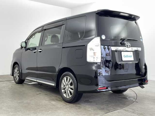 トヨタ ヴォクシー ZS 煌Ⅱ 兵庫県 2012(平24)年 7.9万km ブラック ・純正ナビ/CD/DVD/SD/BT/HDD/TV/・バックカメラ/・ビルトインETC/・両側パワースライドドア/・社外前後ドライブレコーダー/・ステアリングスイッチ/・HIDライト/・パドルシフト/・プッシュスタート/・プラズマクラスター/・スマートキー/・純正16インチアルミホイール/・純正フロアマット