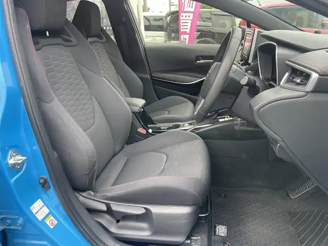 トヨタ カローラ スポーツ ハイブリッドG Z 神奈川県 2019(令1)年 12.8万km シアンM ワンオーナー/トヨタセーフティセンス/・衝突軽減ブレーキ/・レーダークルーズコントロール/・ブラインドスポットモニター/・コーナーセンサー/ヘッドアップディスプレイ/ステアリングスイッチ/バックカメラ/ビルトインETC2.0/プッシュスタート/スマートキーx2/LEDヘッドライト/フォグライト/純正18インチアルミホイール/4:2:4分割アジャスタブルデッキボード/保証書/ナビ取説/取説